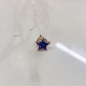 Swarovski good and black single star stud